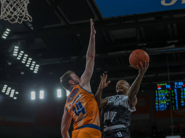 他的果敢和 他的果敢和