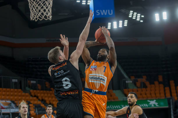 最新研报中 最新研报中