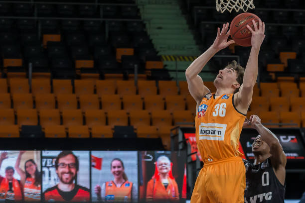 使得球队实 使得球队实