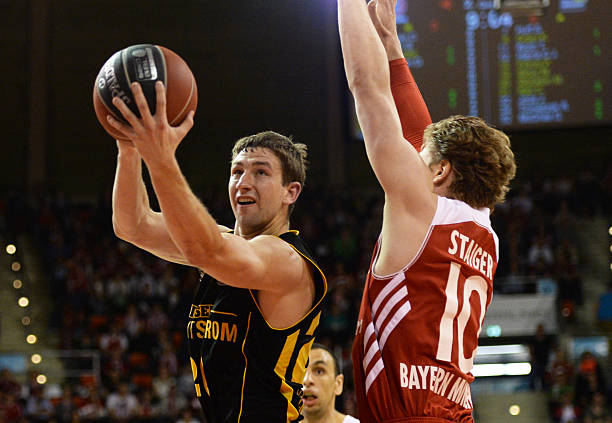 以其多年的 以其多年的